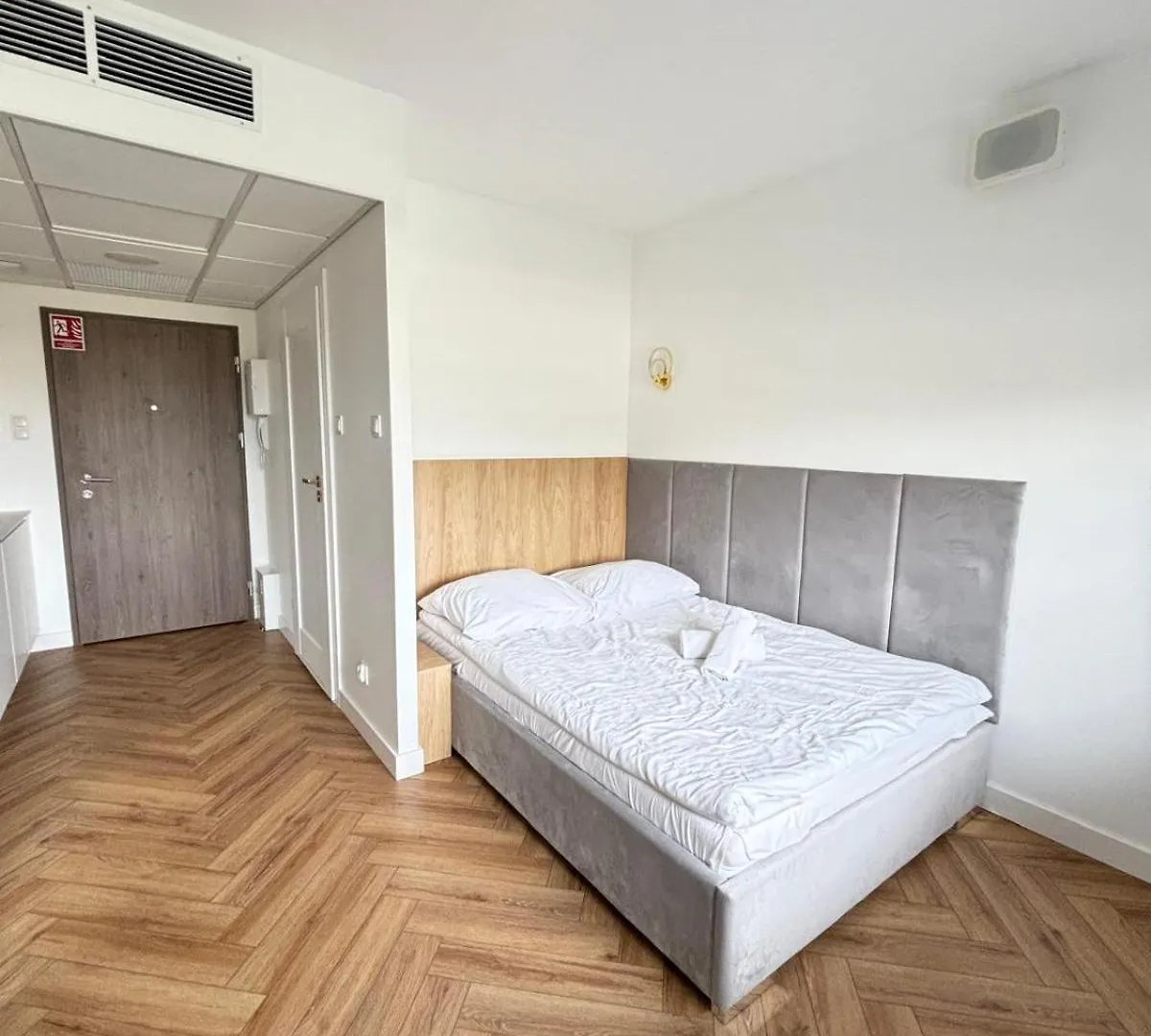 Apartamento Apartamenty 24H Pileckiego Varsóvia Polónia